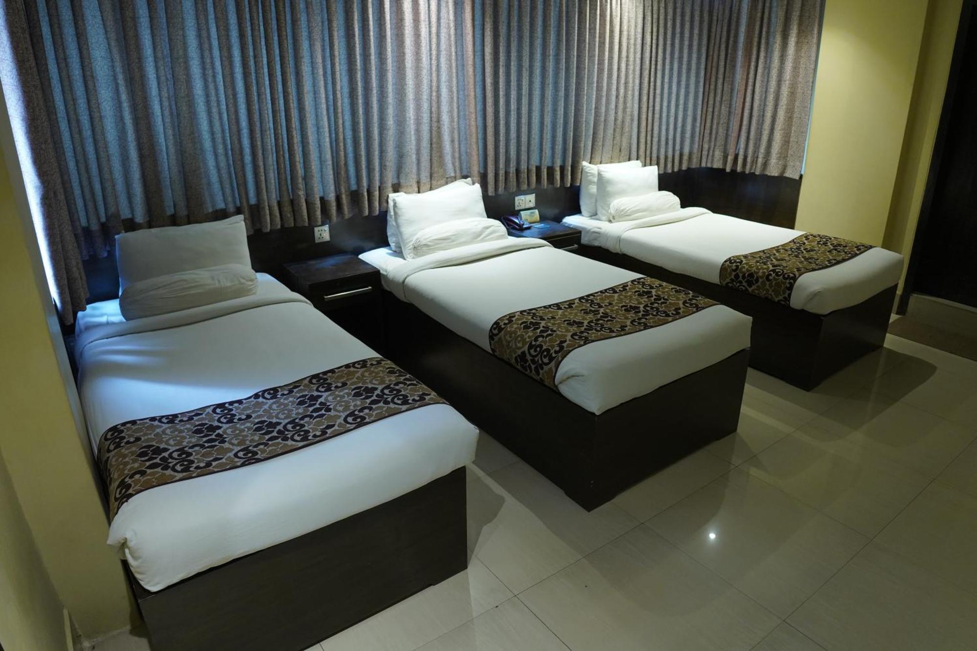 Hotel Capital Xpress Dhaka Ngoại thất bức ảnh