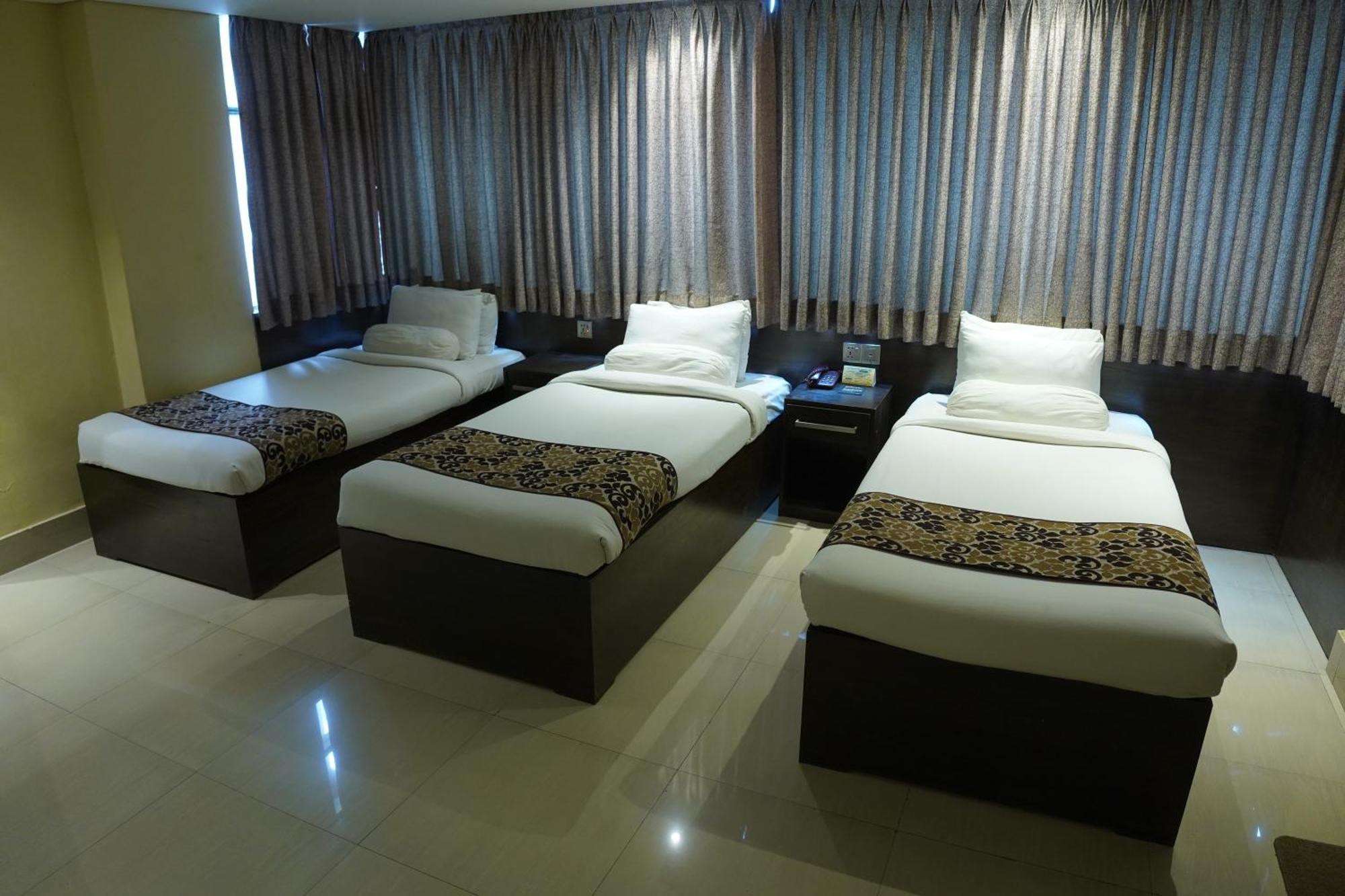 Hotel Capital Xpress Dhaka Ngoại thất bức ảnh